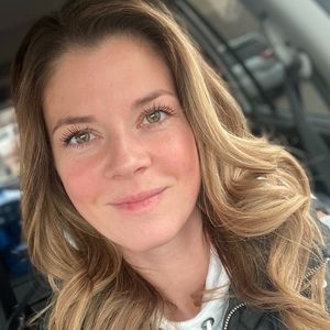 Meet your Posher, Laurie